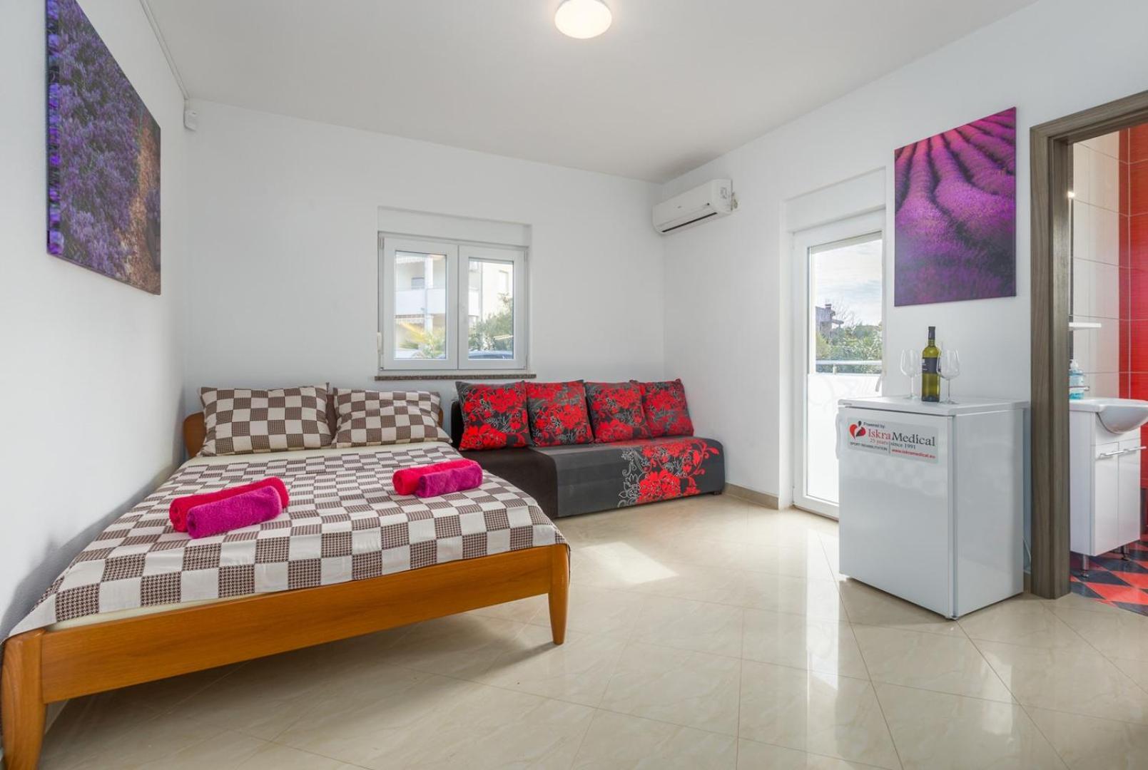 Villa Vita Apartments & Studios With Common Pool Valbandon Exterior foto